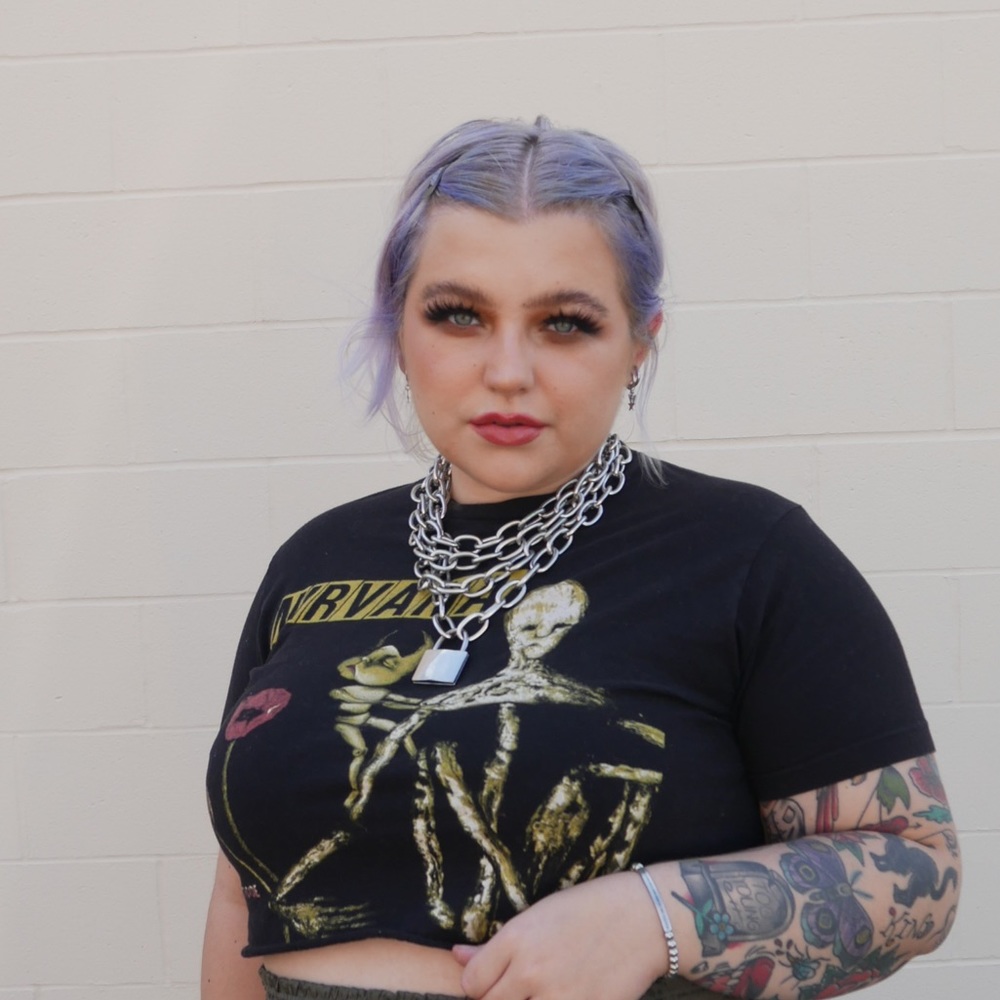 Meet your Posher, Angelyca